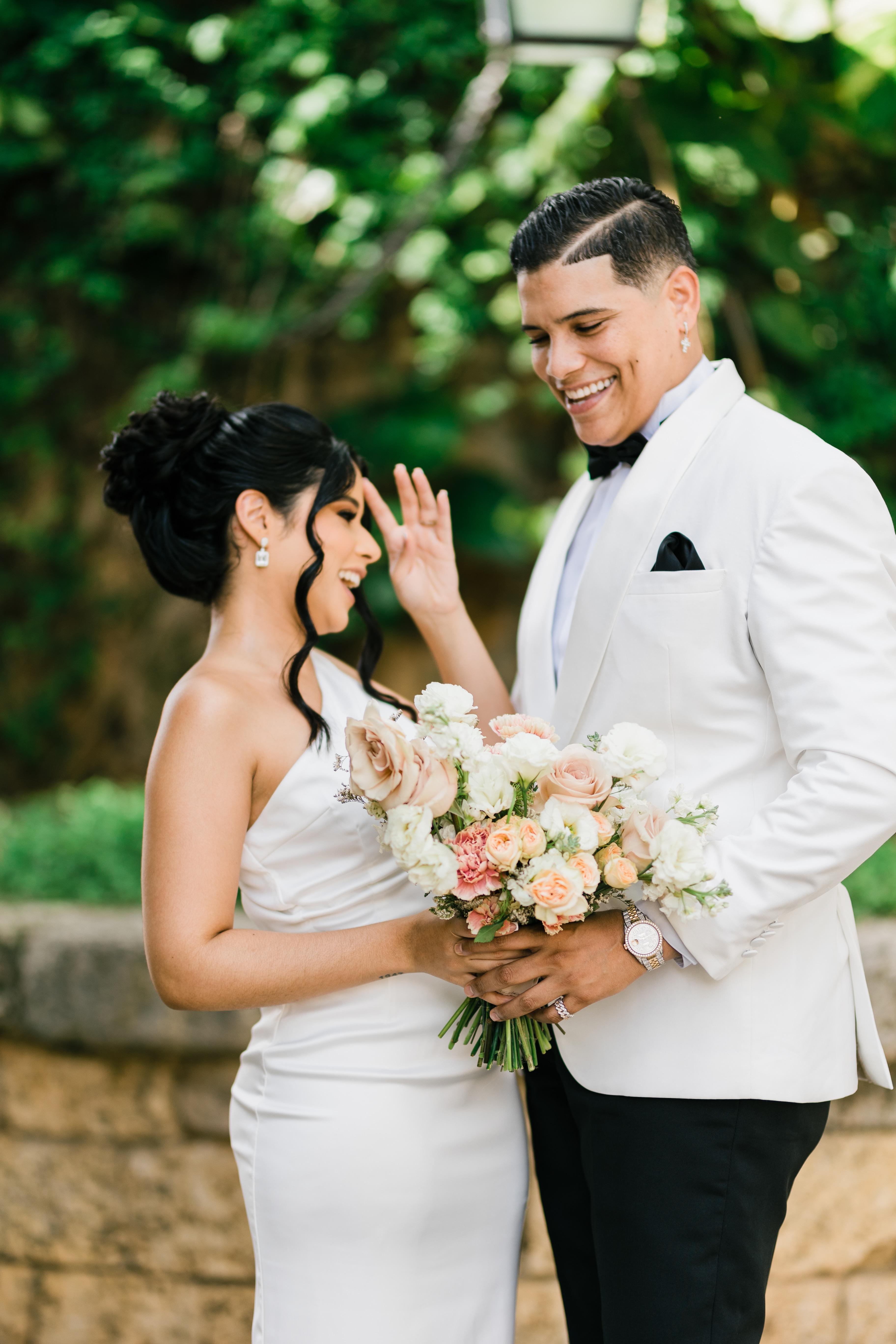 The Wedding Website of Diana Alban and Reggie Lopez