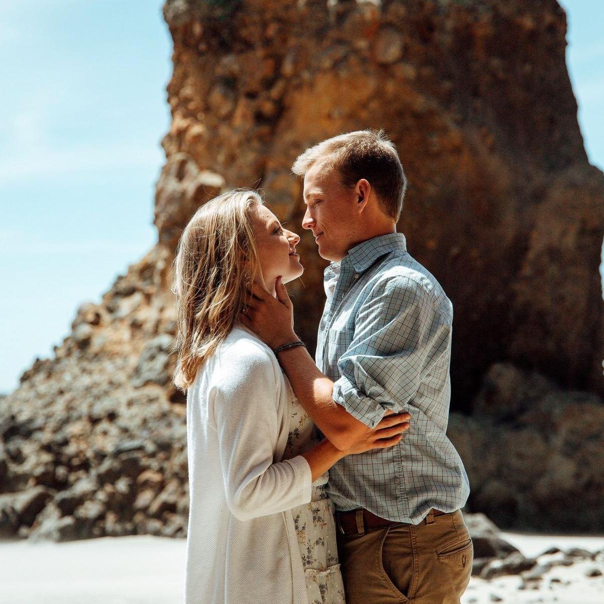 Engagement photos on the Oregon Coast.