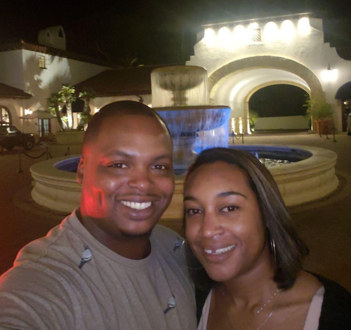 The Wedding Website of Nicole Everett and Darrell Roach