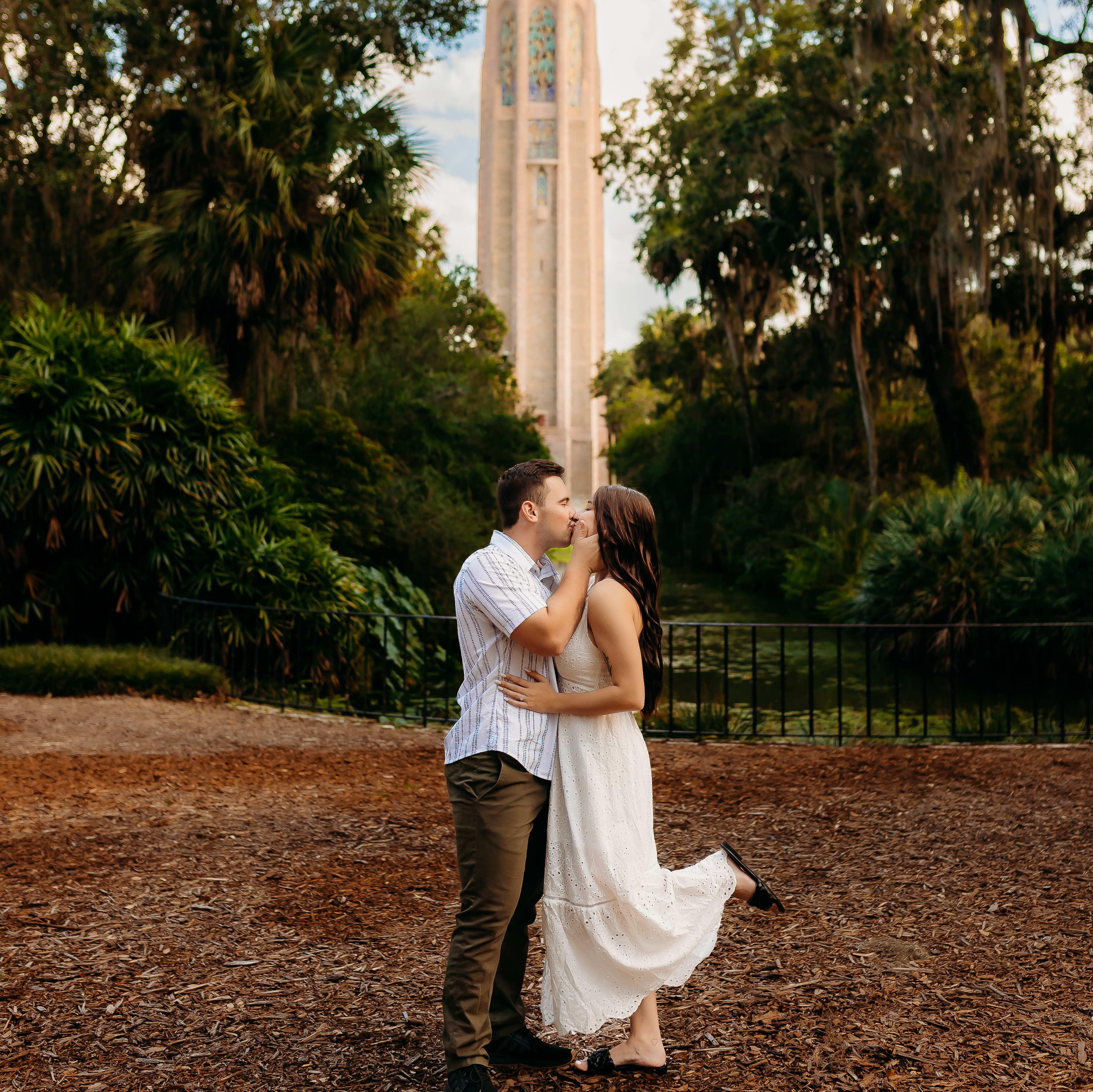 Engagement pictures at Bok tower Gardens 