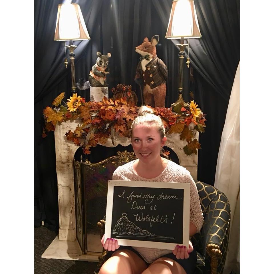 That time where Kristen found her wedding dress 52 minutes from her house in Chicago and drove out on a whim and bought it in under 30 minutes after trying on hundreds of dresses!