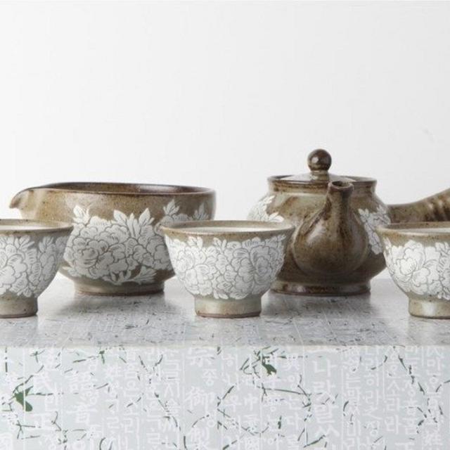Handmade Korean Peony Tea Set for 3 with Gift Box, Gong Fu Tea