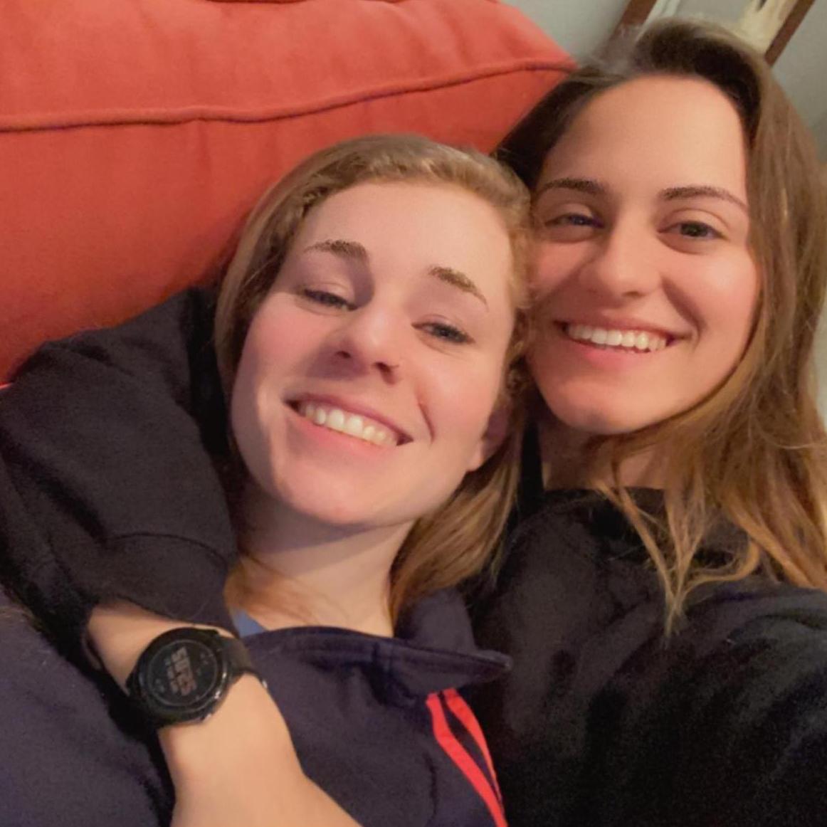 Snuggles and binging Grey's Anatomy // 19 January 2021