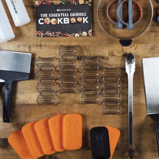 30 Piece Blackstone Accessory Kit
