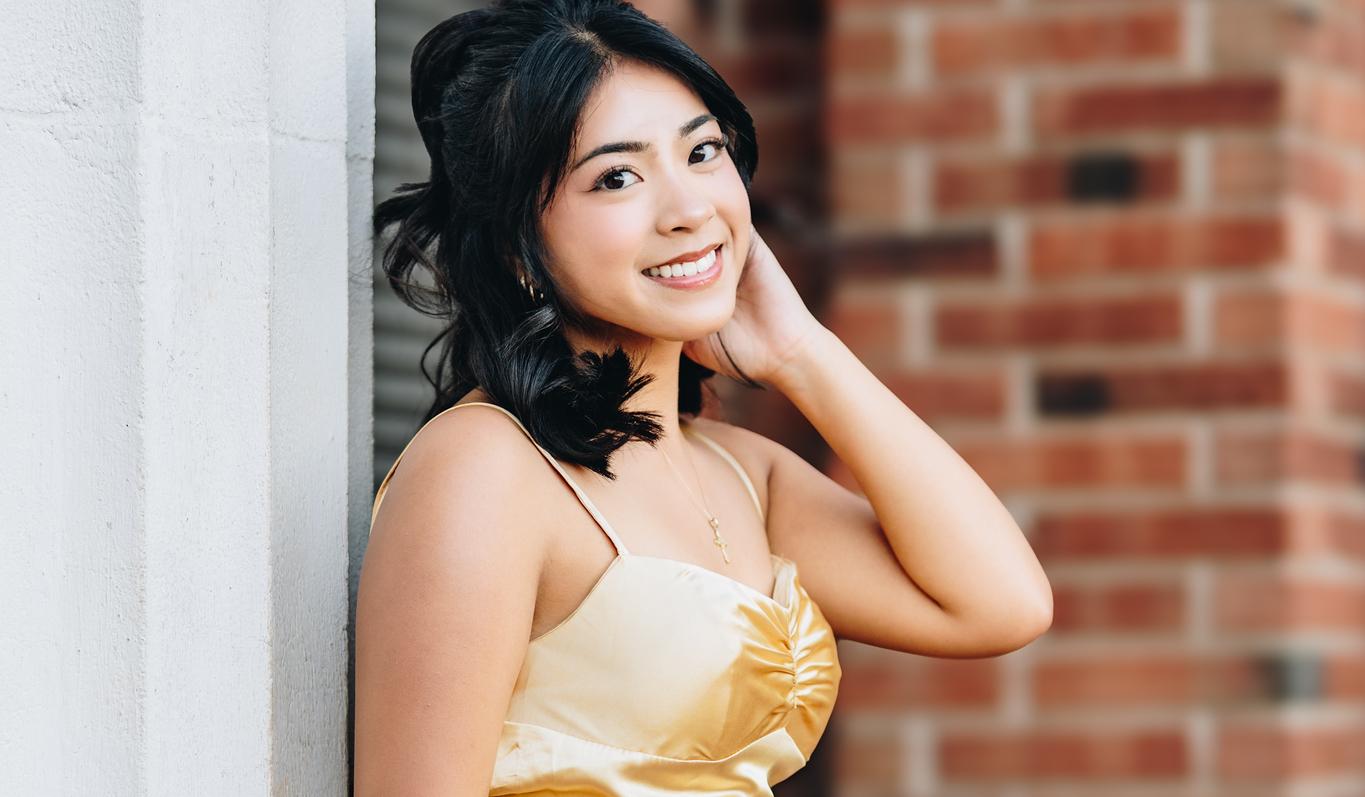 The Wedding Website of Luna Mateo and Zoe Rosalee