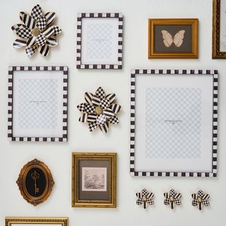 Courtly Check Wall Frame with Check Mat