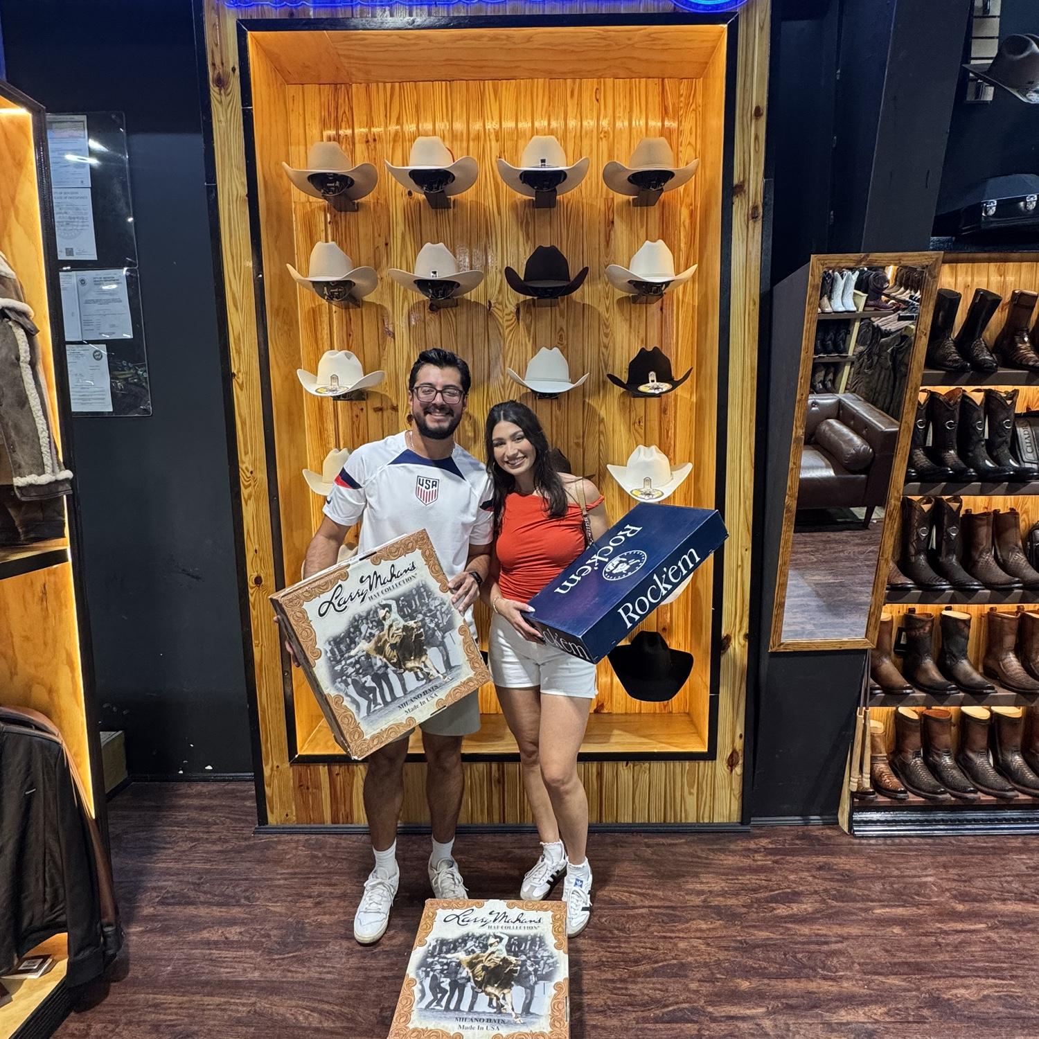 A trip to Houston to visit Moi’s family & stop by for our wedding boots! 🤠