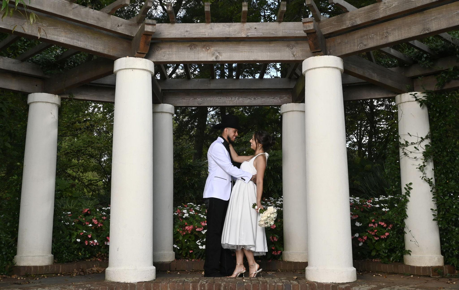 The Wedding Website of Amanda Lemus Almanza and Eden Vargas Parra