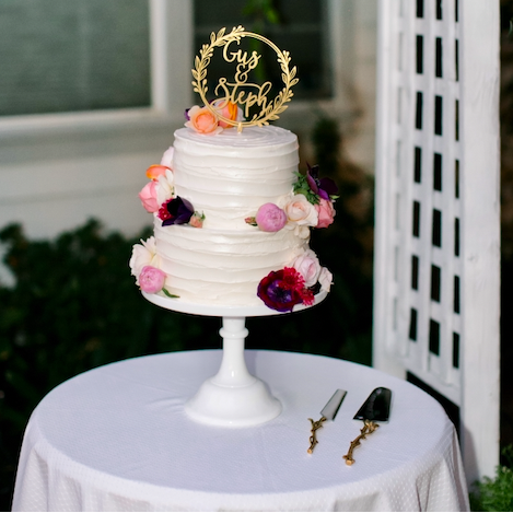 Very few desserts are as beloved by Gus as Chocolate-chip cookies which made this cookie-dough wedding cake by Andrea Pimentel an absolute delight to devour!