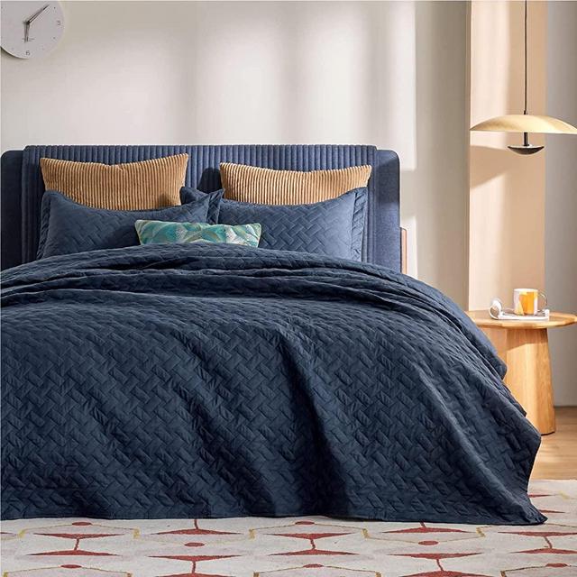Bedsure California King Quilt Set- Navy Blue Quilt Set Oversized King 3 Pieces- Navy Bedspread & Coverlet Cal King (1 Quilt, 2 Shams)
