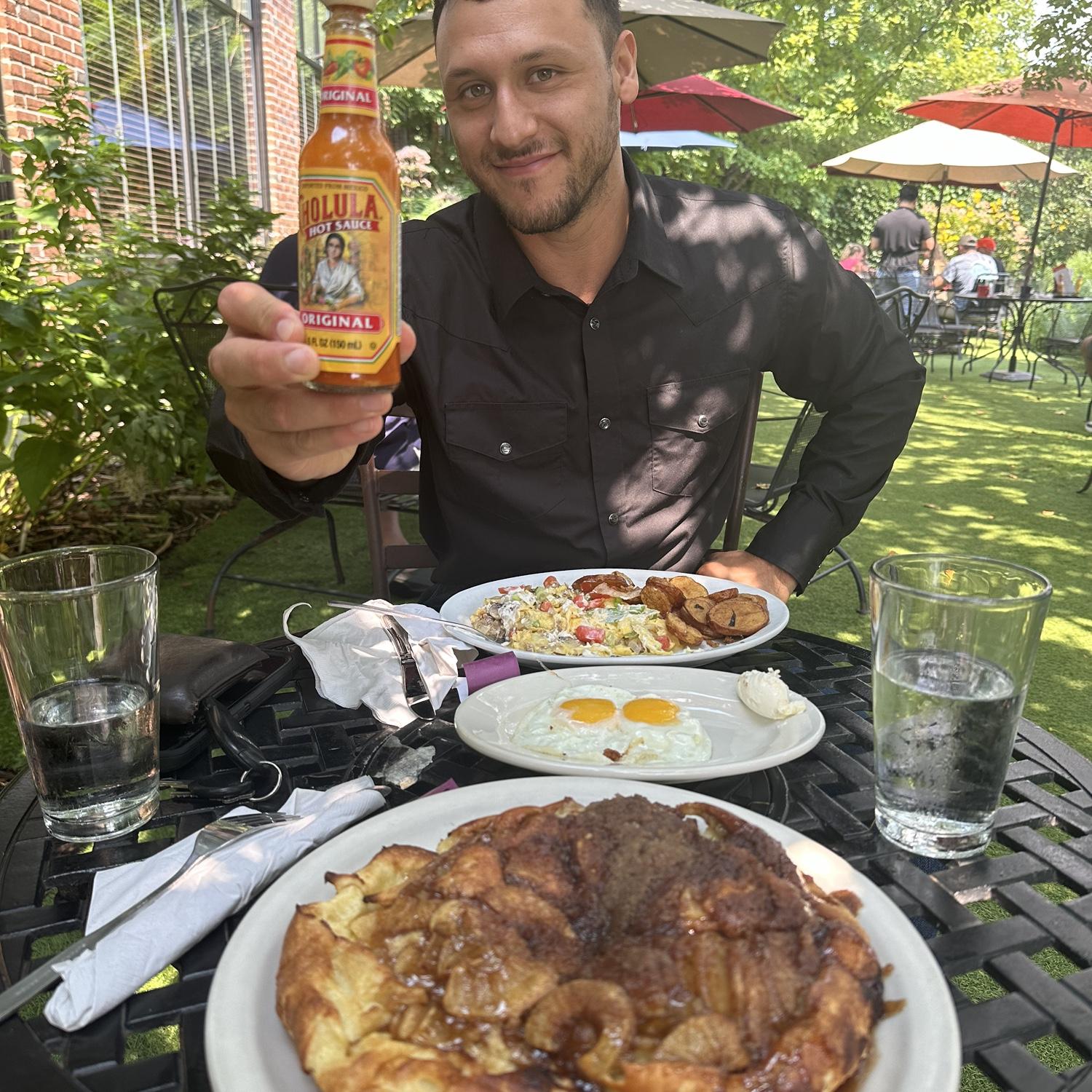 August 4, 2024
Jace and Kiera went to the Good Day Cafe in Minneapolis and shared one of the biggest soufflé pancakes they’ve ever seen. Jace also loves Chulola and requests it at every diner.