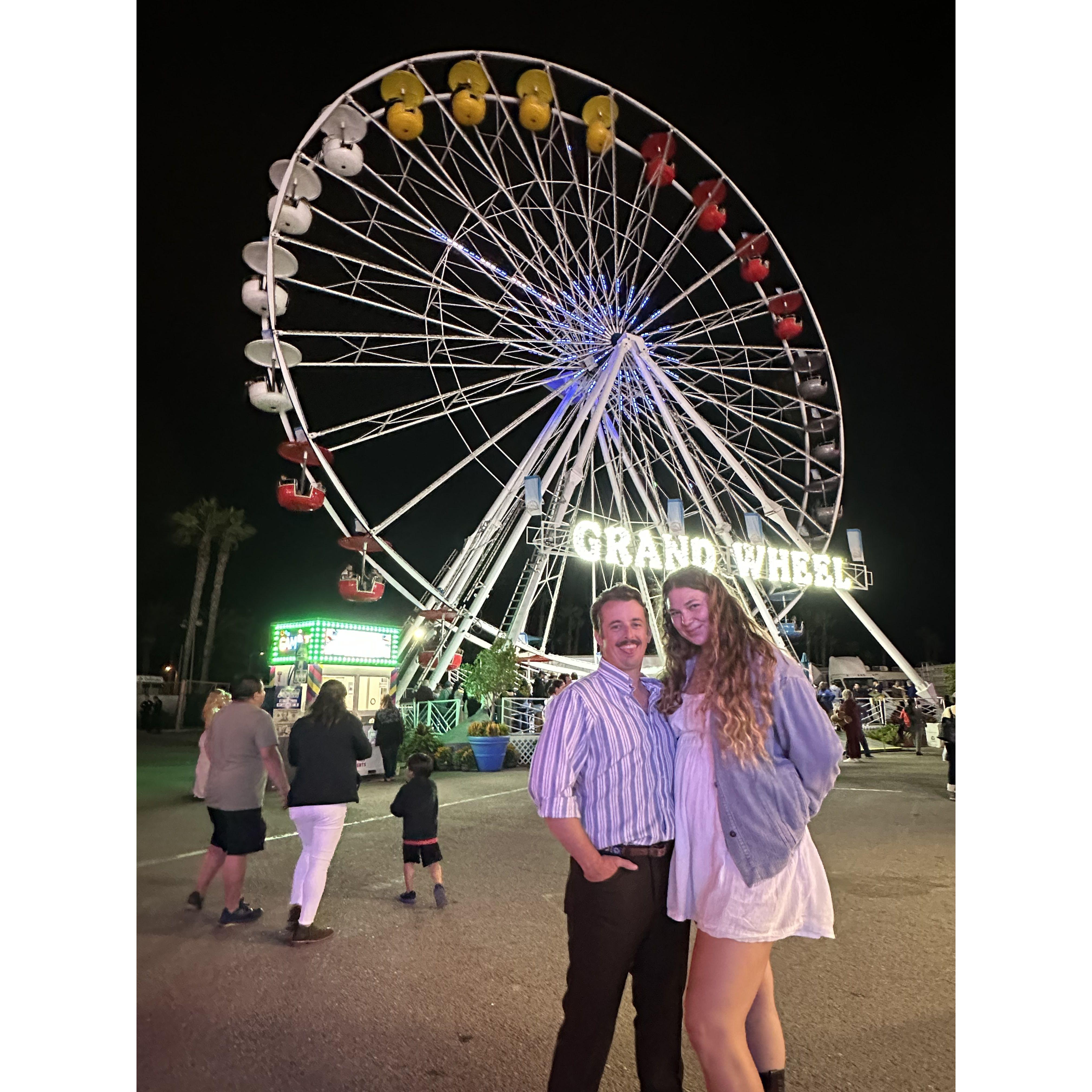 The Grand Wheel with the grand couple