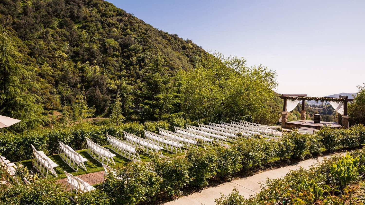 The Wedding Website of Linsey Dinh and Myles Hannan