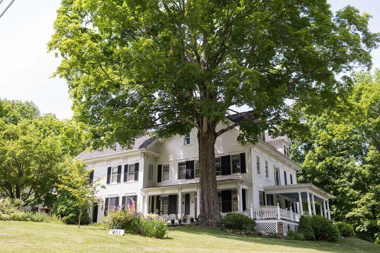 The Wedding Website of Destinee Solari and Kenny LeBlanc
