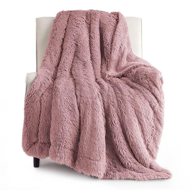 Bedsure Fluffy Dusty Pink Throw Blanket Gifts for Women, Girls, Soft Fleece Cozy Fuzzy Sherpa Plush Warm Minky Thick Faux Fur Throws for Couch, Dark Pink Decor House Blanket Gifts for Her, 50x60