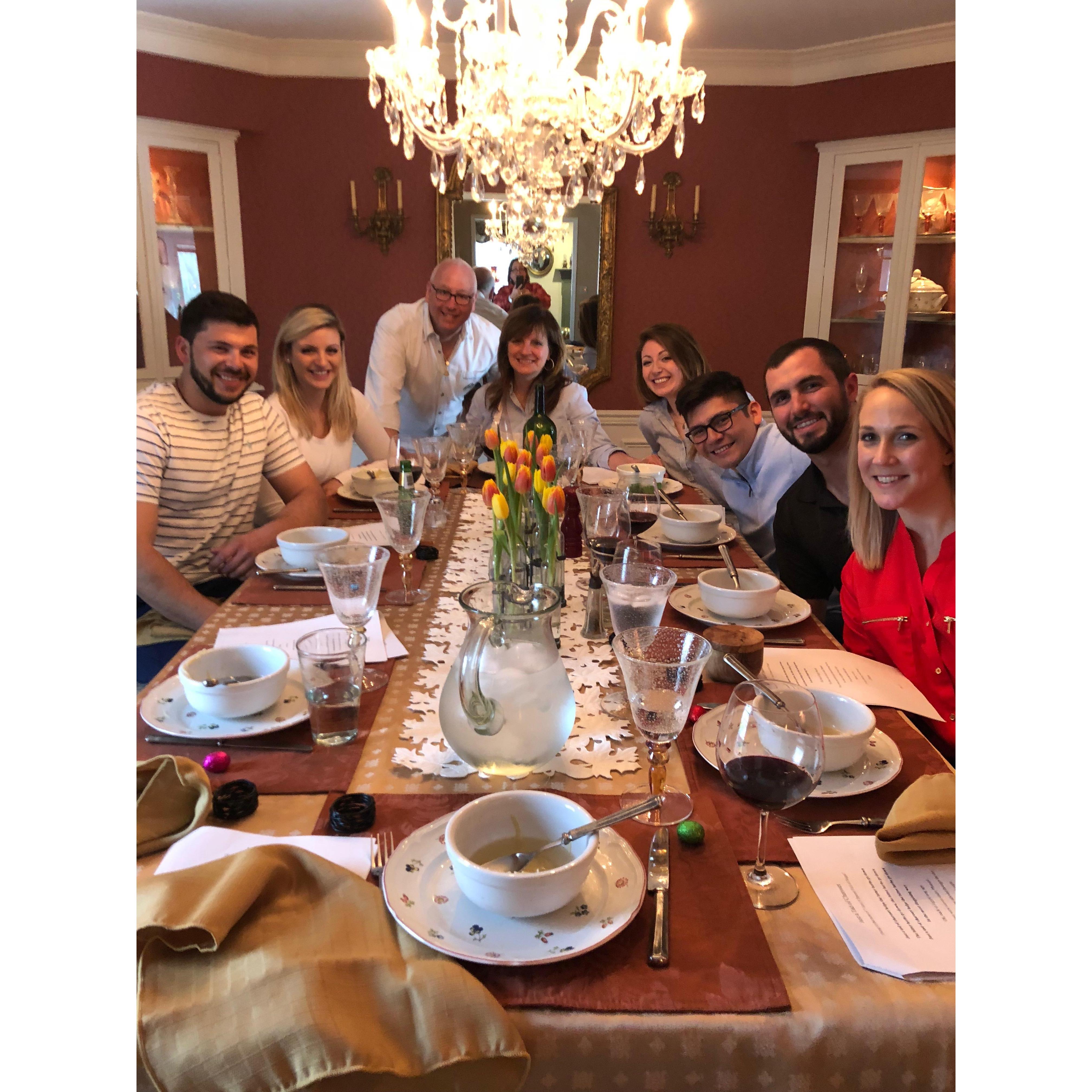 Gang's all here! Celebrating Passover in Warren, NJ with our favorite humans who are family. 
[Chris, Alix, Alan, Bonnie, Sammy, Carlos, Sean, Nora... Wendy in the mirror <3)