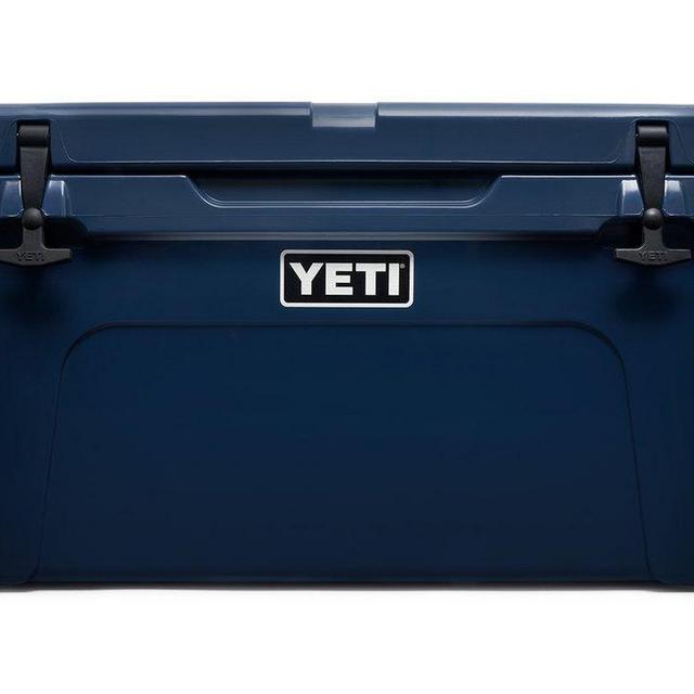 Tundra 65 Hard Cooler (Navy Blue)