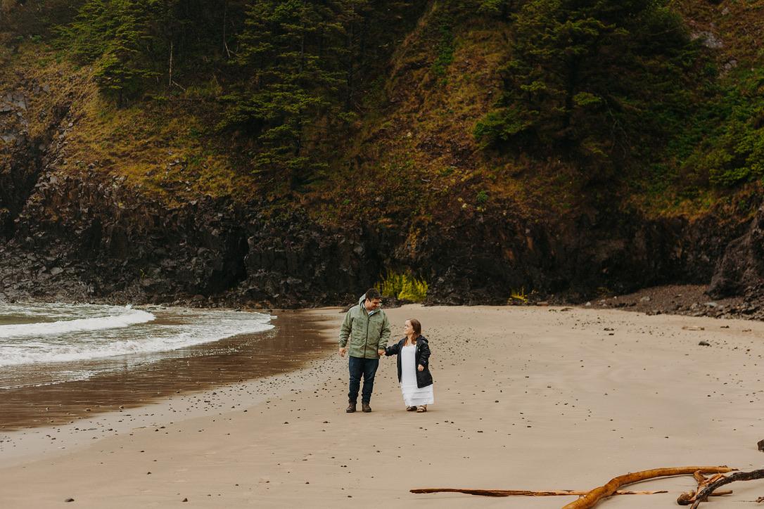 The Wedding Website of Sarah De Witt and Kevin Garrick