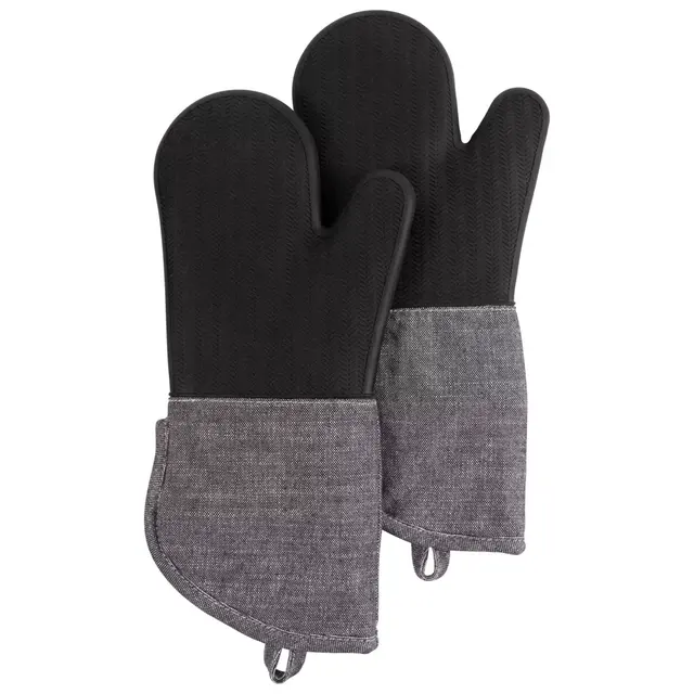 Our Table™ Select Silicone Oven Mitts in Black (Set of 2)