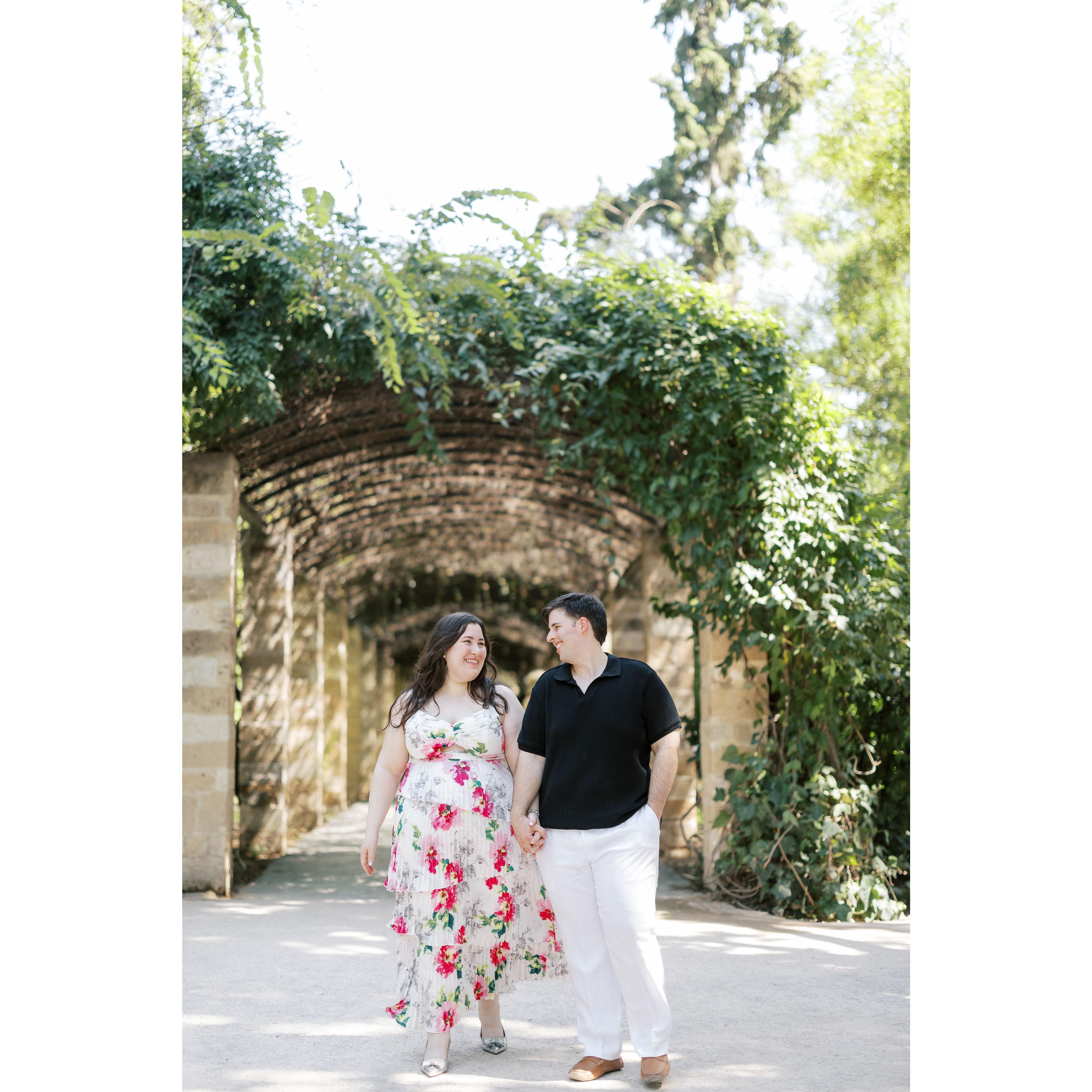 Engagement photos at the National Gardens in Athens