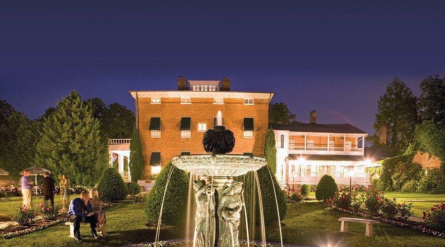 The Wedding Website of Ruth Garcia and Broc Smith