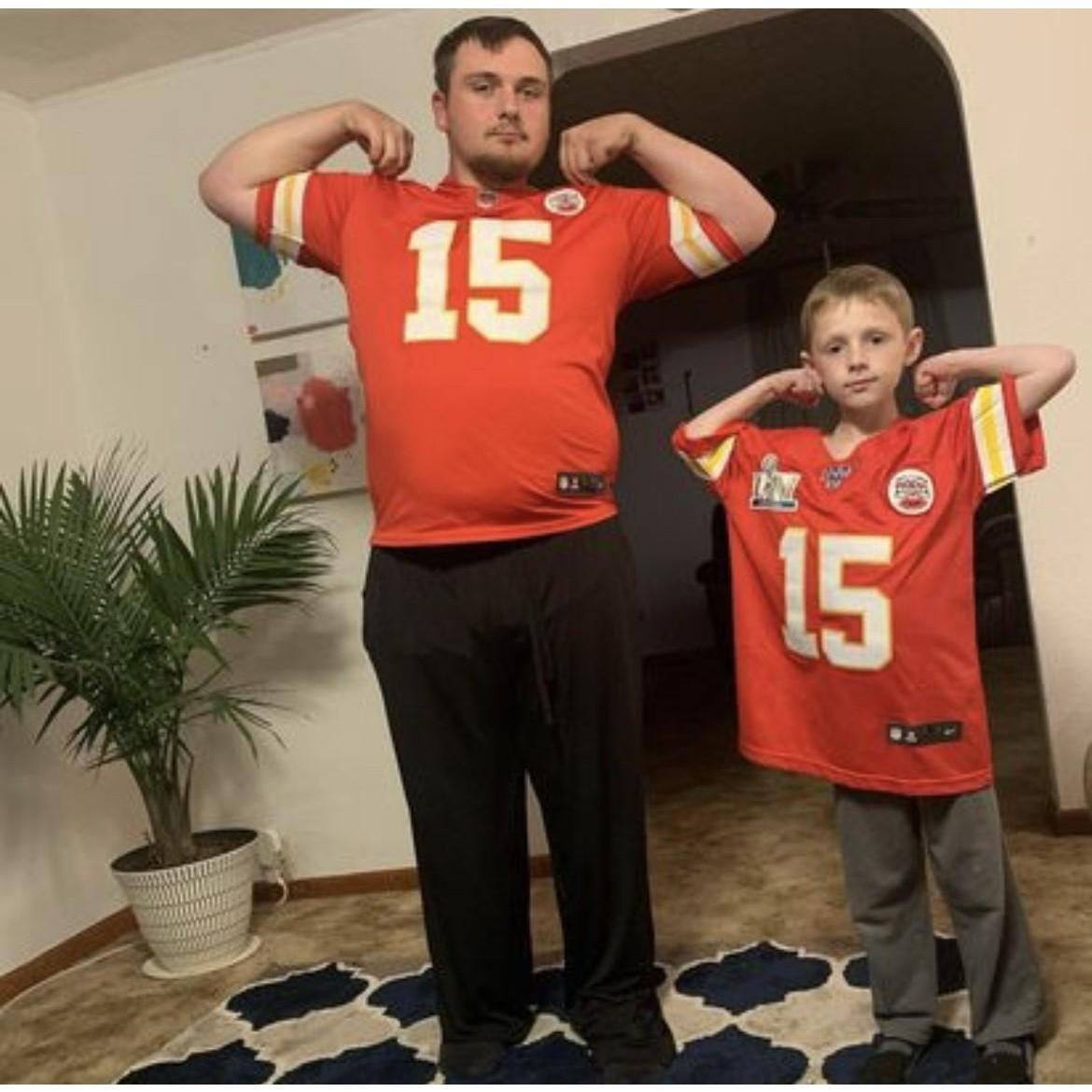 A family that supports the Chiefs together...