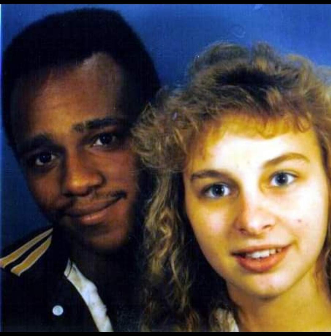 The Wedding Website of Elaine Warren and Daymon Warren