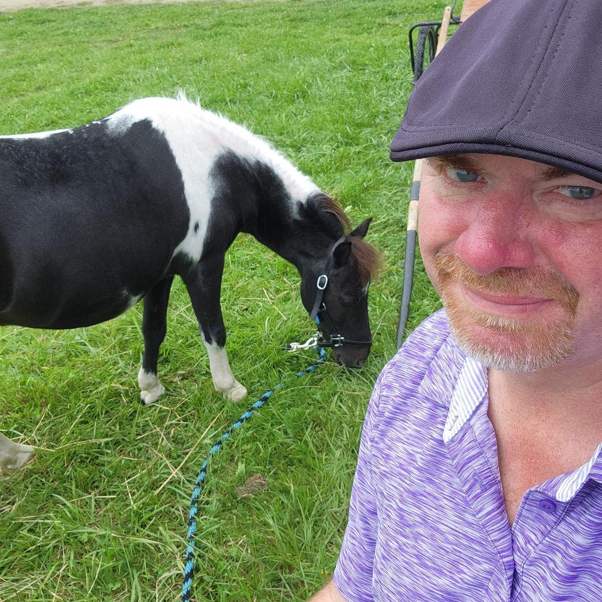 Perfect pony dad 🤣