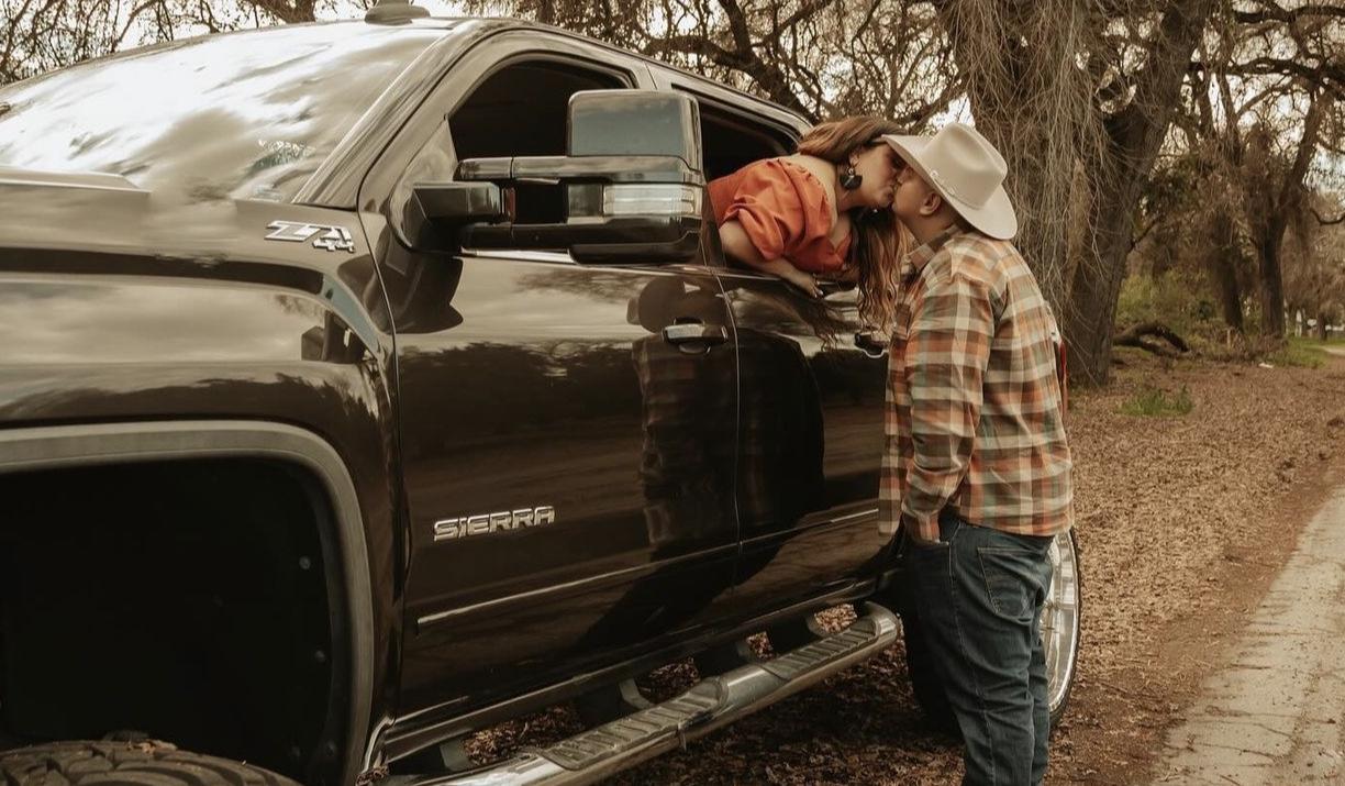 The Wedding Website of Ana Lara and Issac Rios