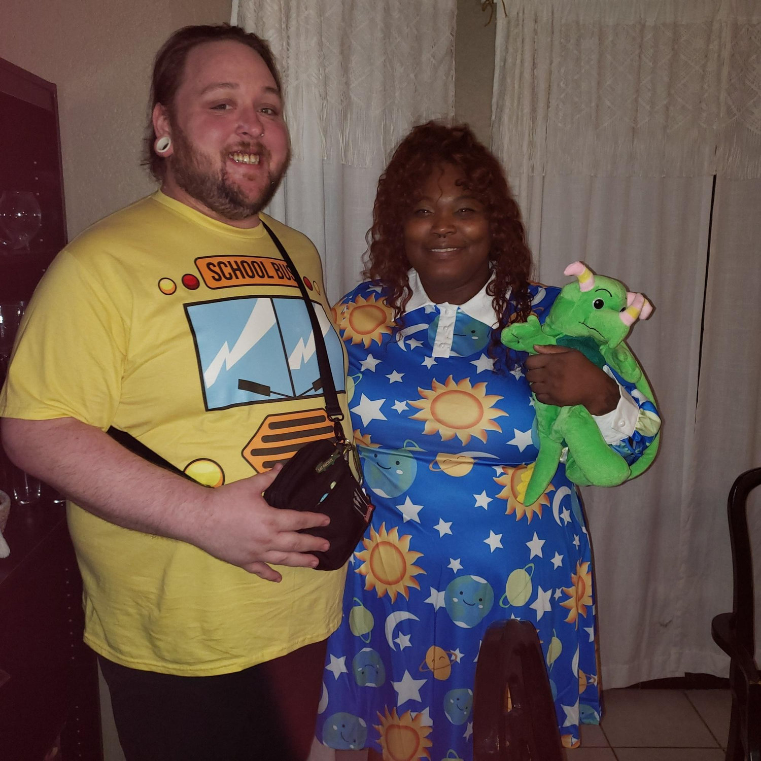 Literally the cutest magic school bus and Ms. Frizzle EVER