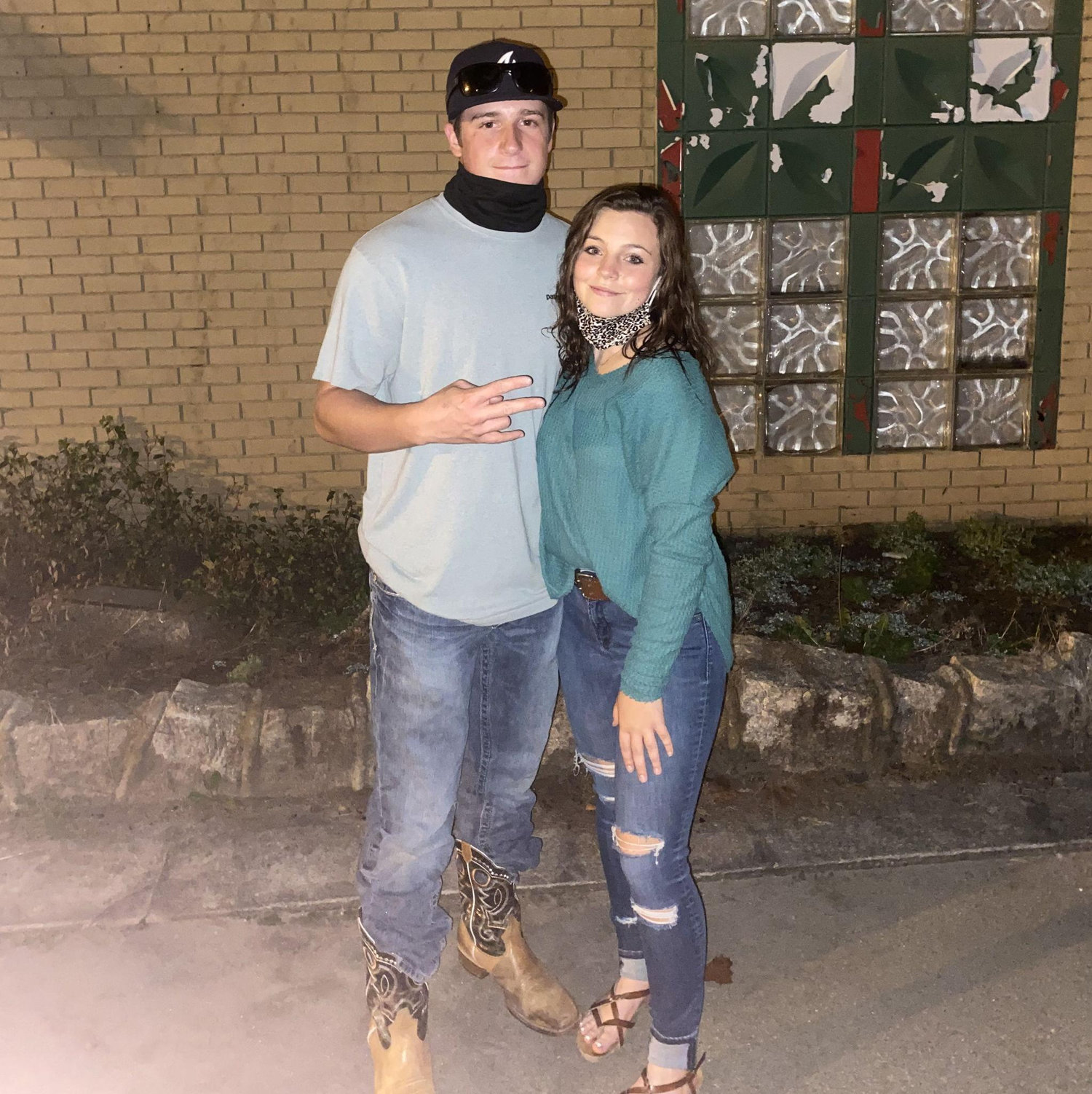 Our first date to a haunted house during covid having to wear mask