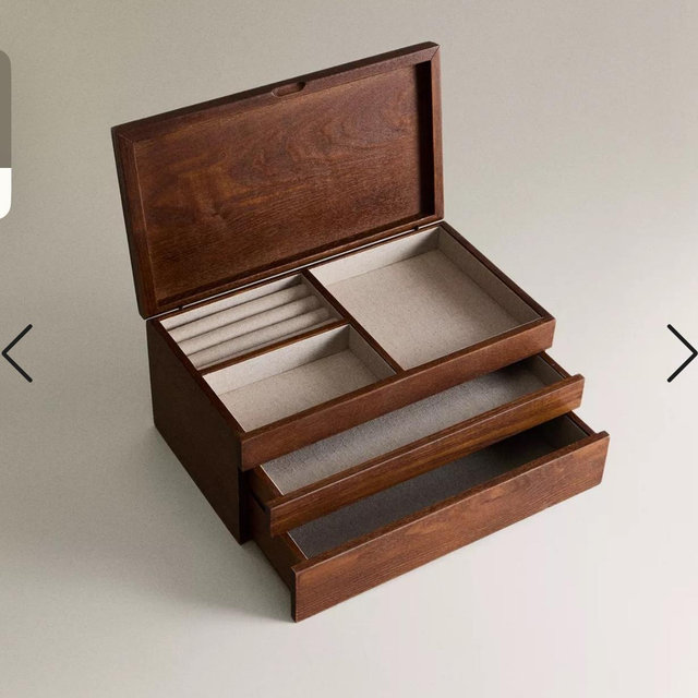 LARGE WOODEN JEWELRY BOX