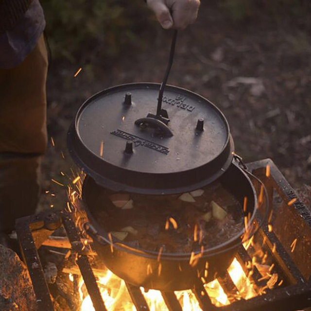 Camping Dutch Oven