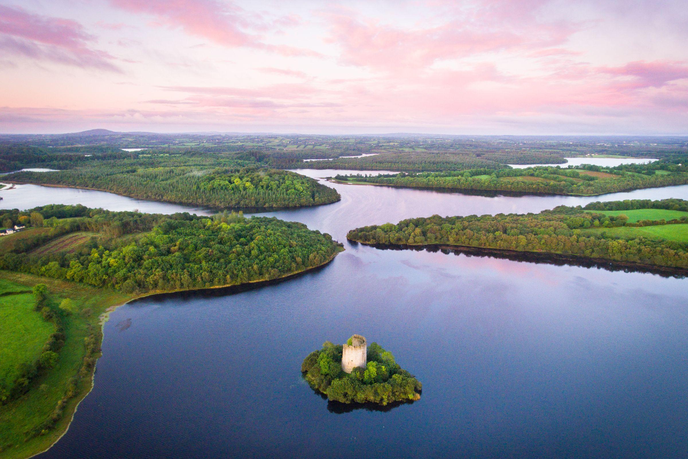 The Wedding Website of Roisin Clarke and Thomas Sewell