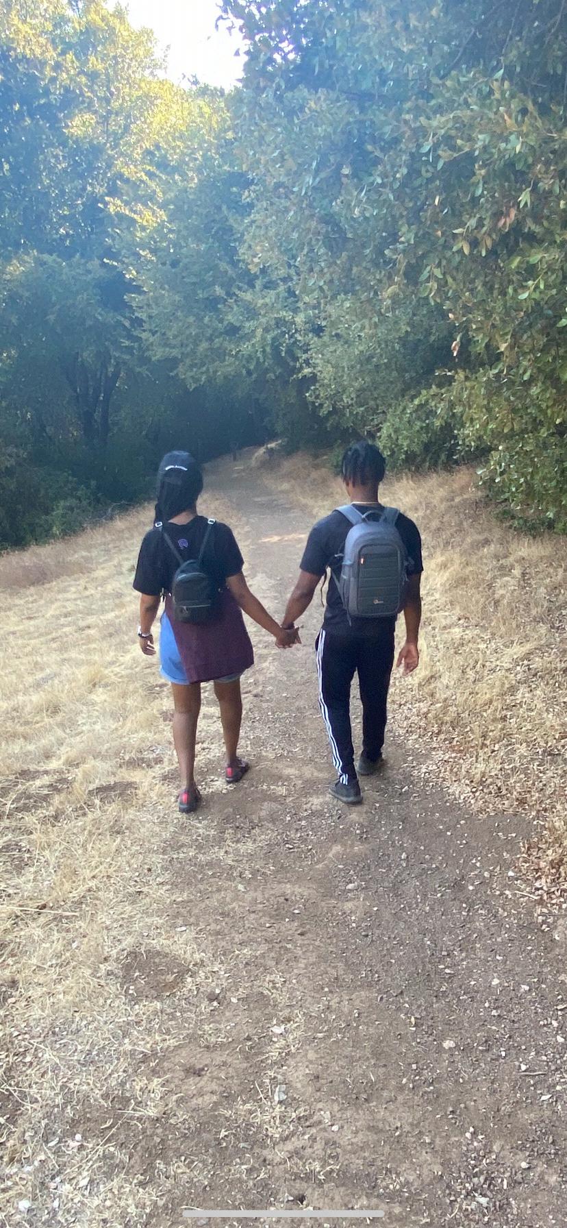 How to have a succesful hike?
Grab a back pack full of snacks, grab your best friend by the hand and HAVE FUN!