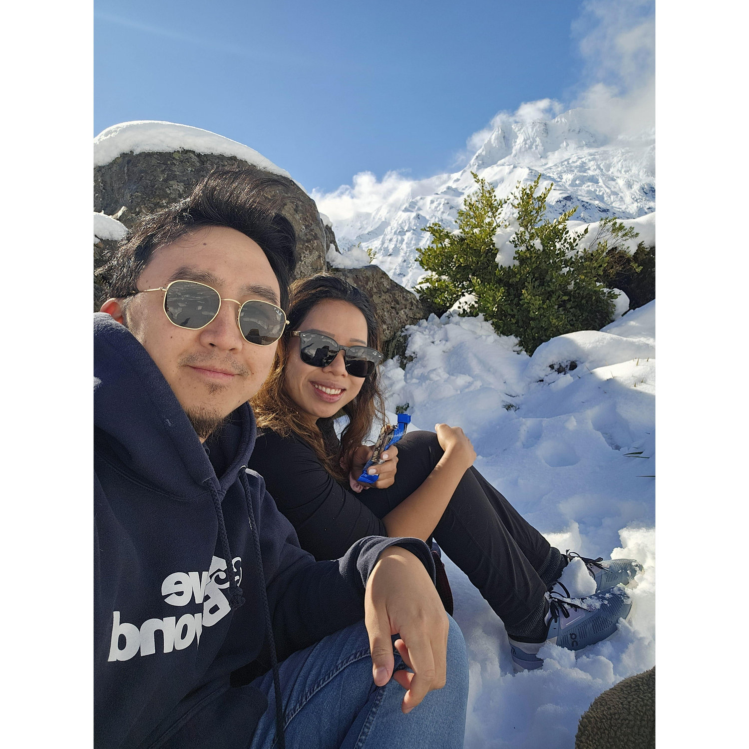 Hiking to complete white capped mountains in New Zealand