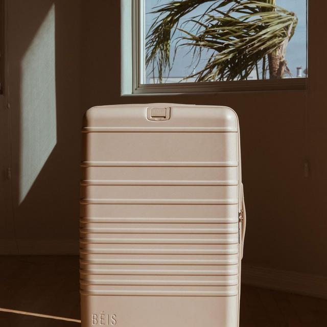 BÉIS - The 29" Check-In Roller - Beige