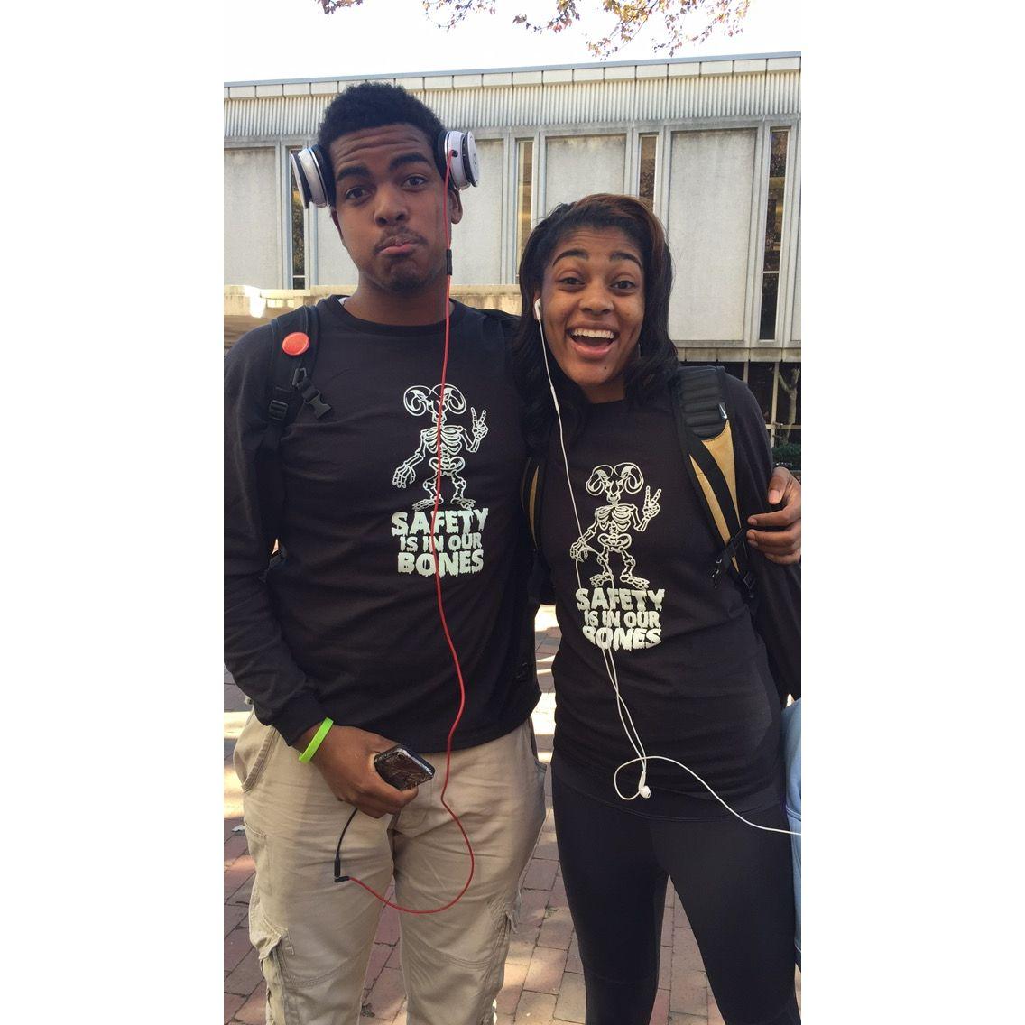 Accidentally twinning on campus :)