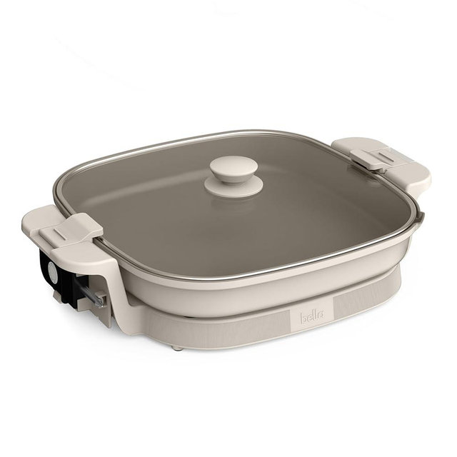 bella Make & Take XL Electric Skillet, Fits-anywhere™ kitchenware, EverGood™ Ceramic Coating, Adjustable Temperature & Dishwasher-Safe Tempered Glass Lid, Cast Aluminum Base, 1200 Watt, Oatmilk