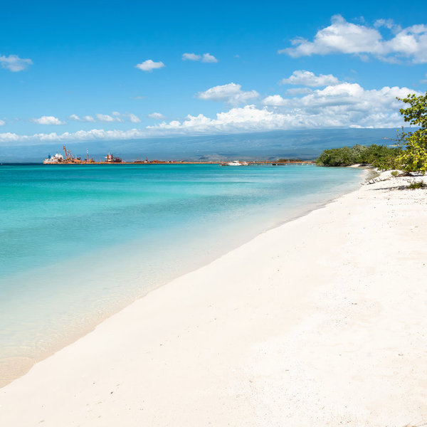 Excursion to Bahia de las Aguilas in Dominican Republic