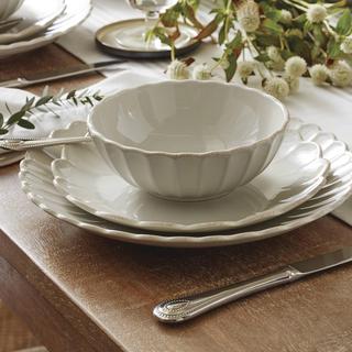 French Perle Scallop 12-Piece Dinnerware Set, Service for 4