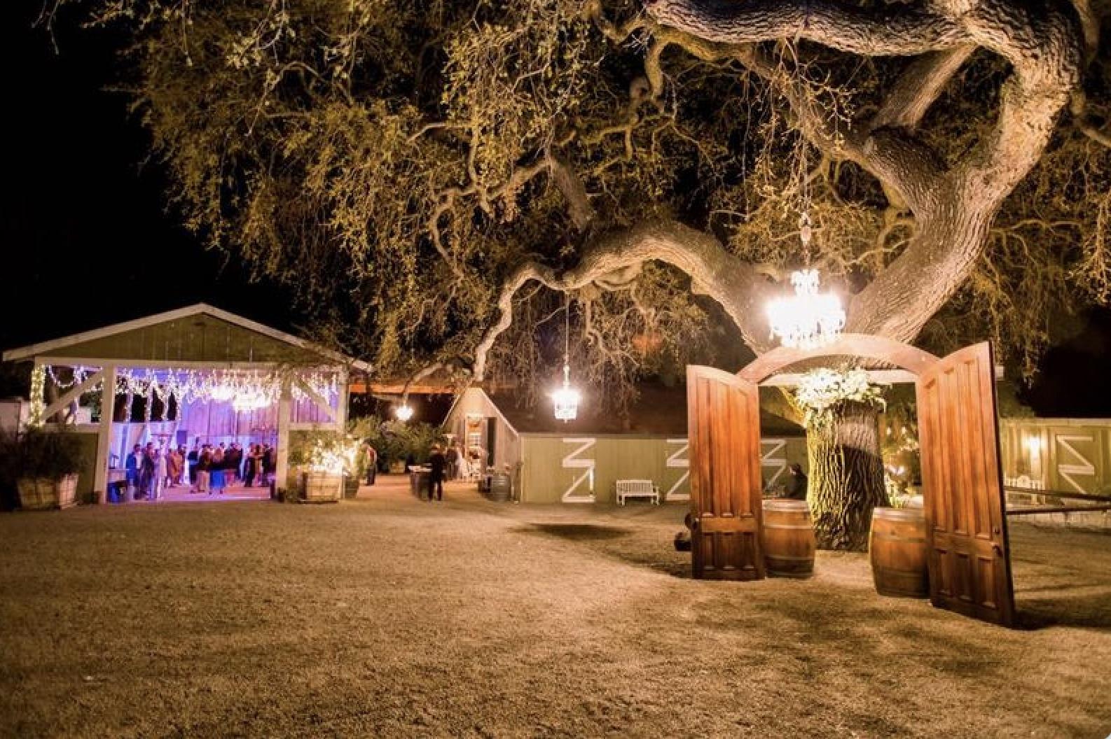 The Wedding Website of Jennifer Campos and Kevin Hays