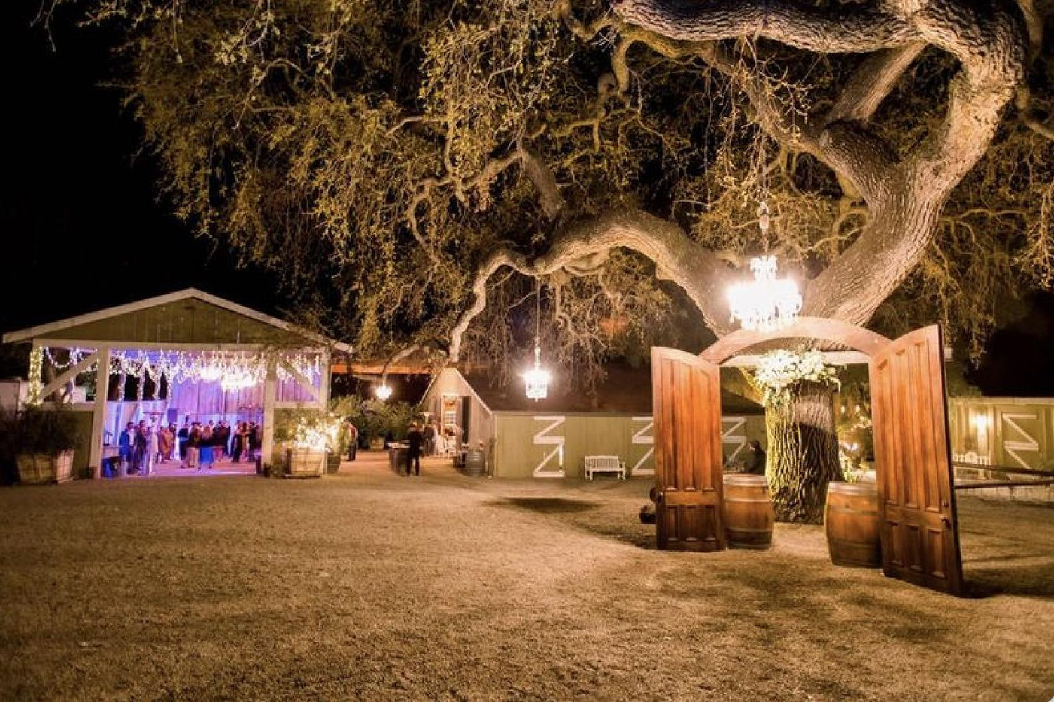 The Wedding Website of Jennifer Campos and Kevin Hays