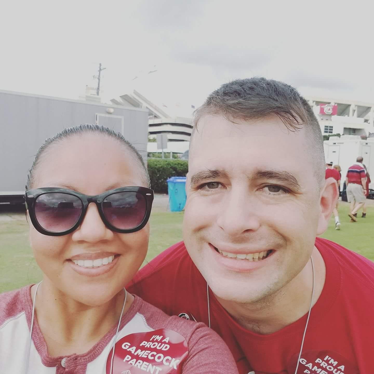 Chris and Gladis Everette are the brother and sister in law of the Groom. They enjoy traveling and serving the country and are the parents of 6 children.
