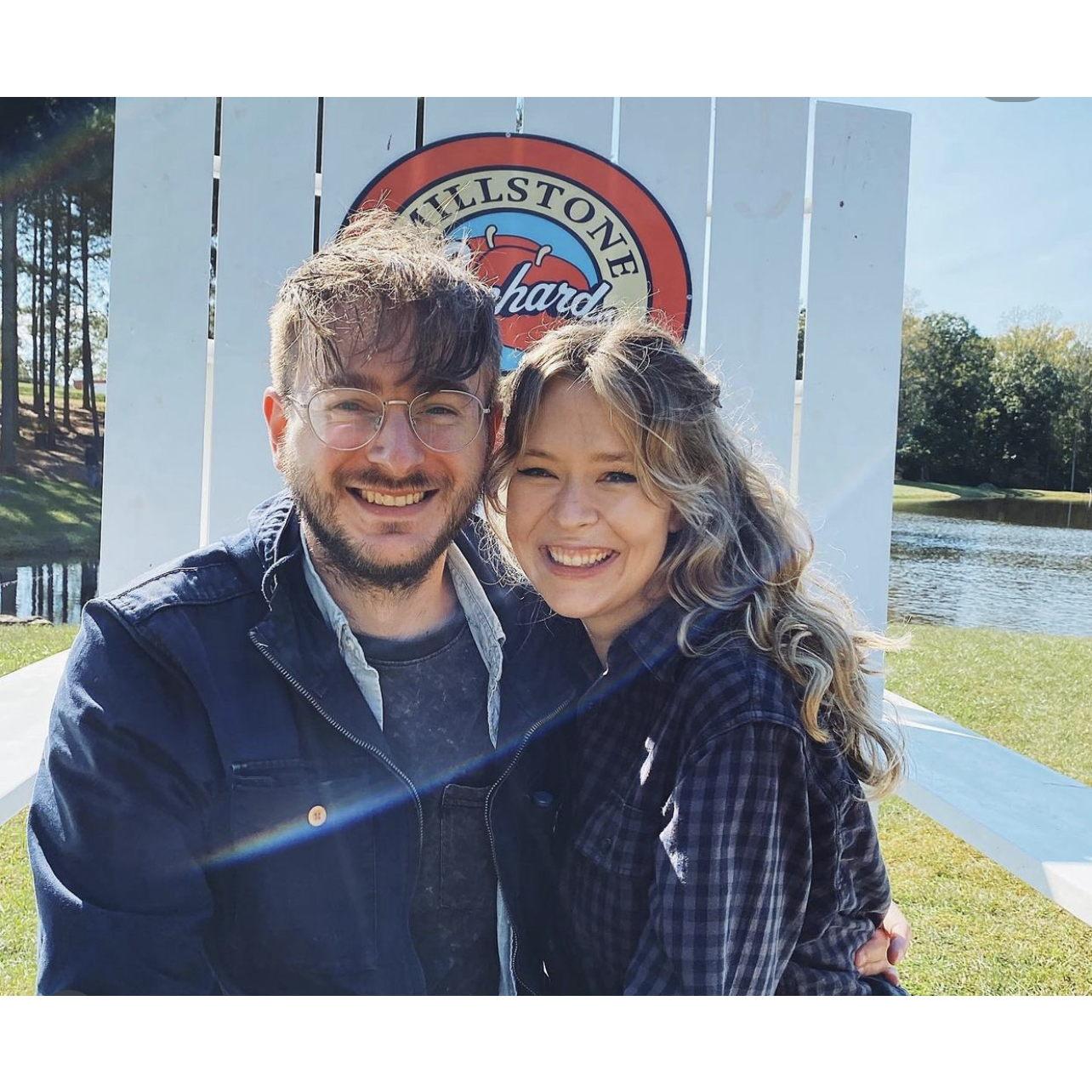Fast forward to the fall of 2020, when we went to an apple orchard (and made sure to stay away from other people - yay for the pandemic)