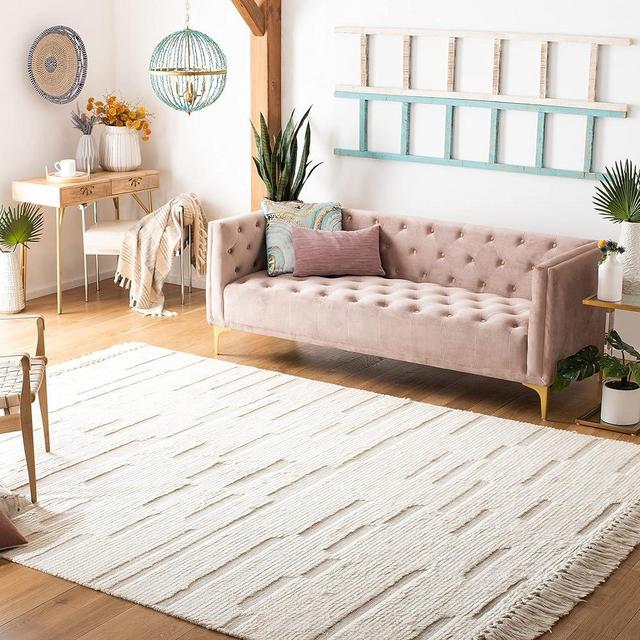 SAFAVIEH Casablanca Collection Area Rug - 10' x 14', Ivory, Handmade Moroccan Tassel Wool, Ideal for High Traffic Areas in Living Room, Bedroom (CSB454A)