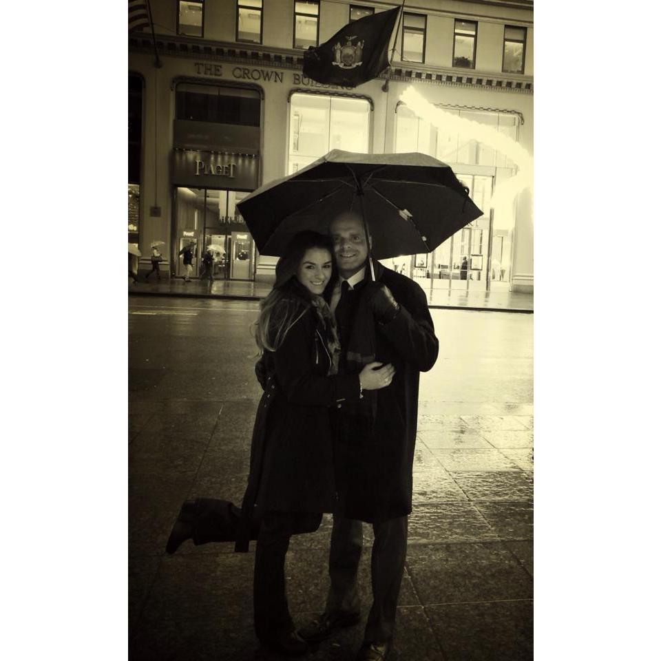 A rainy New York Night we will never forget in front of Tiffany & Co.