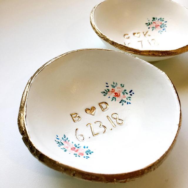 Mrs Ring Dish, Jewelry Dish, Bridal Shower Gift, Gift for Bride, Wedding Gift, Unique Wedding Gift, Engagement Gift, Custom ring, Ring Dish