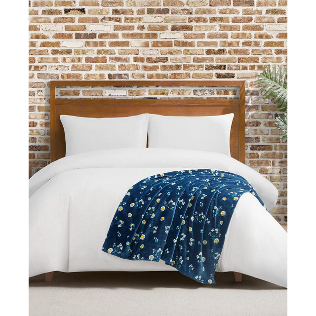 Lucky Brand Daisy Floral Cozy Plush Throw, 50" x 70"