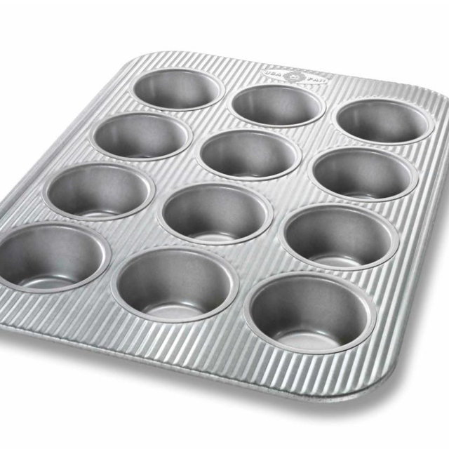 USA Pan Bakeware Muffin Pan, 12-Well, Aluminized Steel